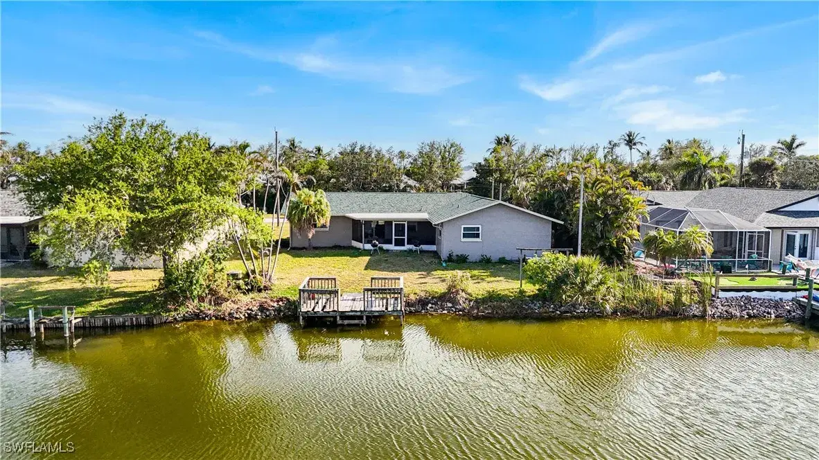Picture of 15910 Lake Candlewood Dr 15910, Fort Myers, FL 33907