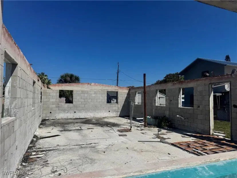 Picture of 2909 Saint Charles St, Fort Myers FL 33916