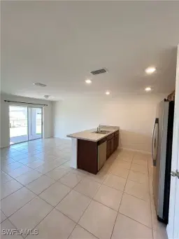 Picture of 4004 NE 8Th Pl, Cape Coral, FL 33909