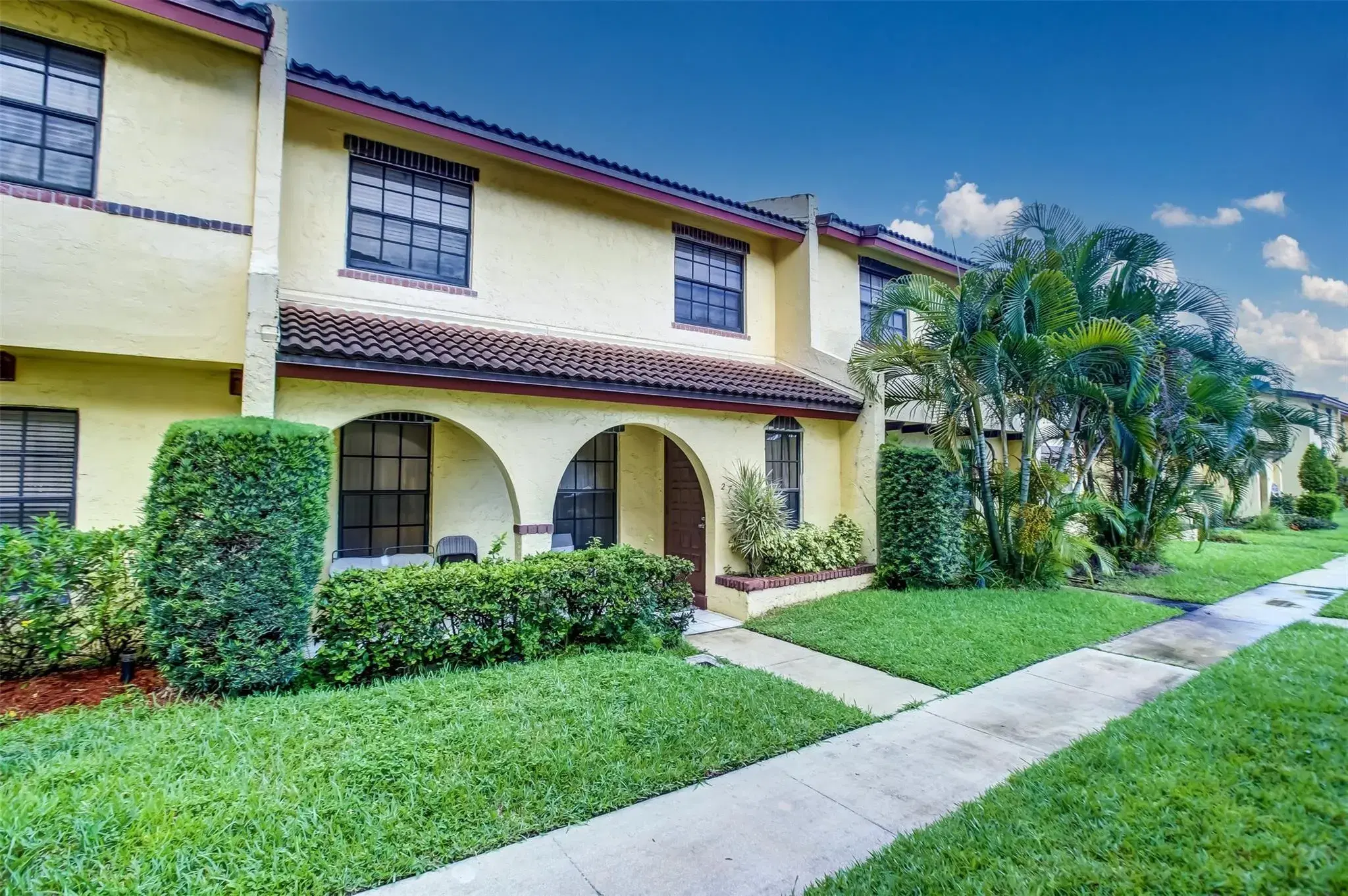 Picture of 2759 NW 47Th Ln 2902, Lauderdale Lakes, FL 33313