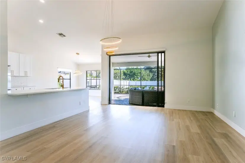 Picture of 662 Lambton Ln, Naples FL 34104