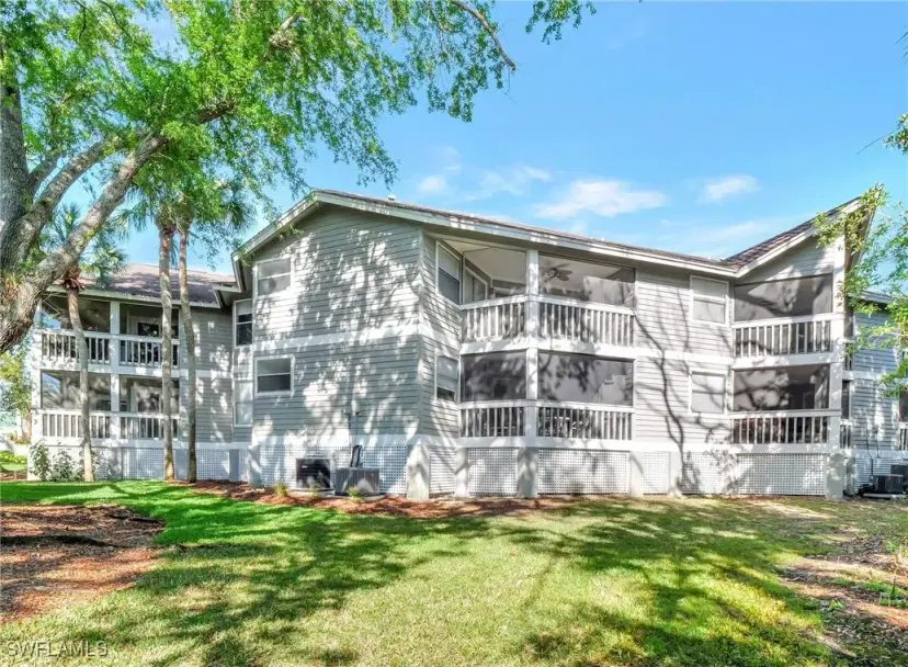 Picture of 616 Wiggins Bay Dr 616, Naples FL 34110