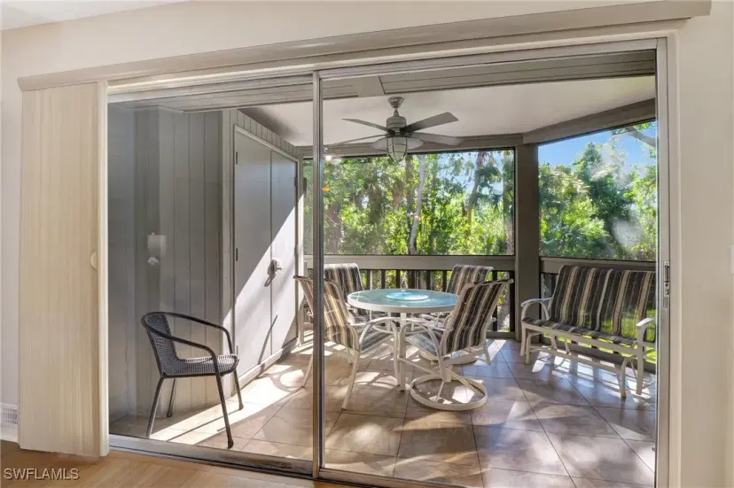Picture of 616 Wiggins Bay Dr 616, Naples FL 34110