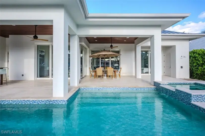 Picture of 1880 Sandpiper St, Naples FL 34102