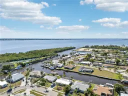 Picture of 1691 Lakeside Ter, North Fort Myers, FL 33903