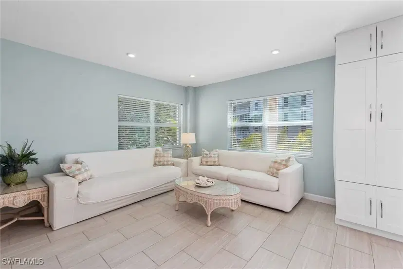 Picture of 220 Seaview Ct 216, Marco Island FL 34145