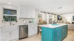 Picture of 1049 El Rio Ave, Fort Myers, FL 33919