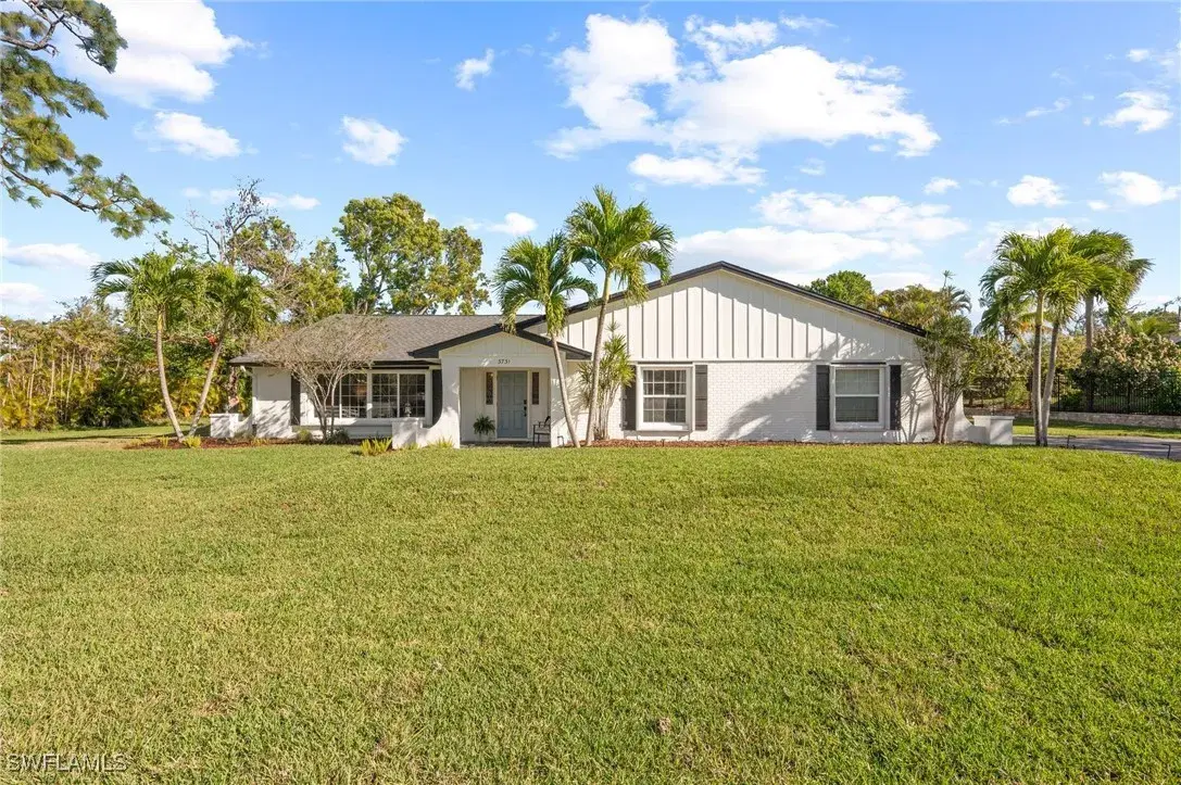 Picture of 3731 Blue Heron Dr, Fort Myers, FL 33908