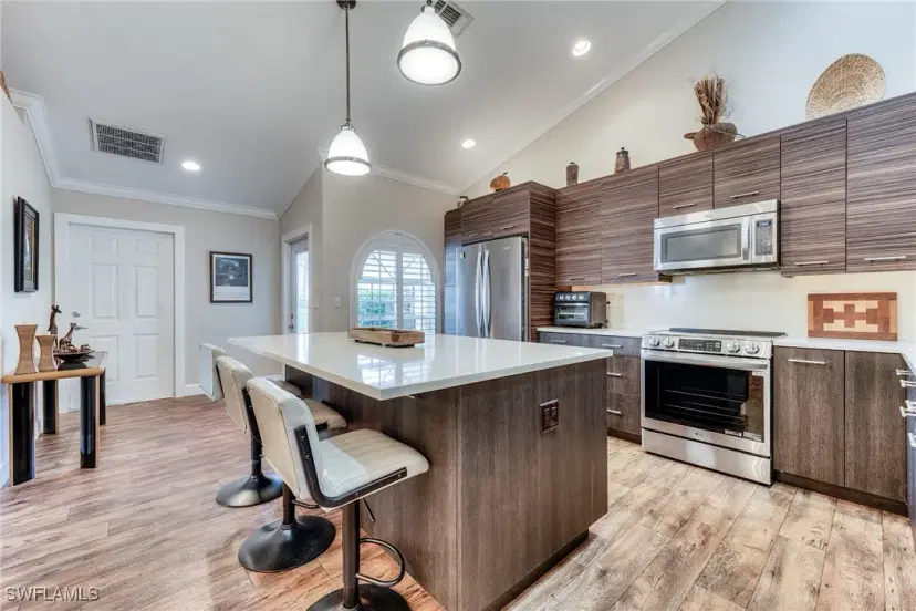 Picture of 6113 Thresher Dr 202, Naples FL 34112
