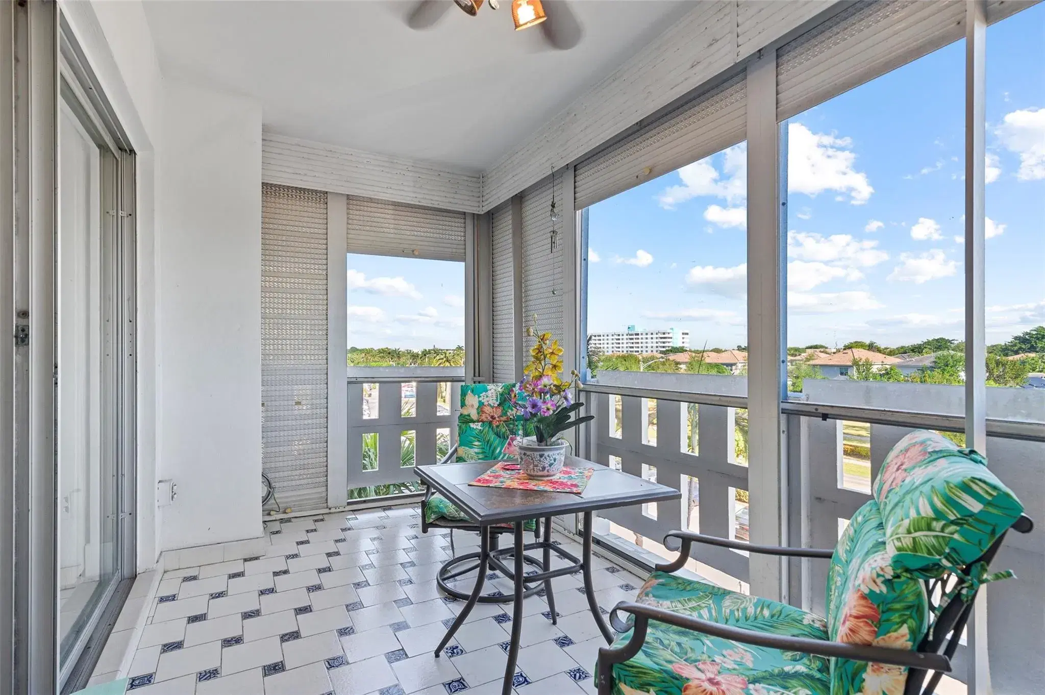 Picture of 4350 Hillcrest Dr 419, Hollywood, FL 33021