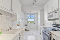 Picture of 4350 Hillcrest Dr 419, Hollywood, FL 33021