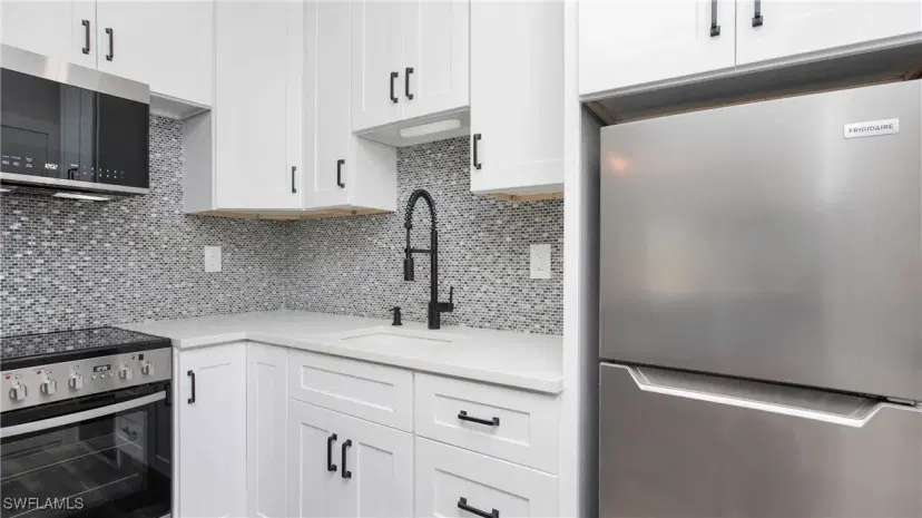 Picture of 167 N Collier Blvd T6, Marco Island FL 34145