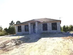 Picture of 905 5Th Ave, Lehigh Acres, FL 33972