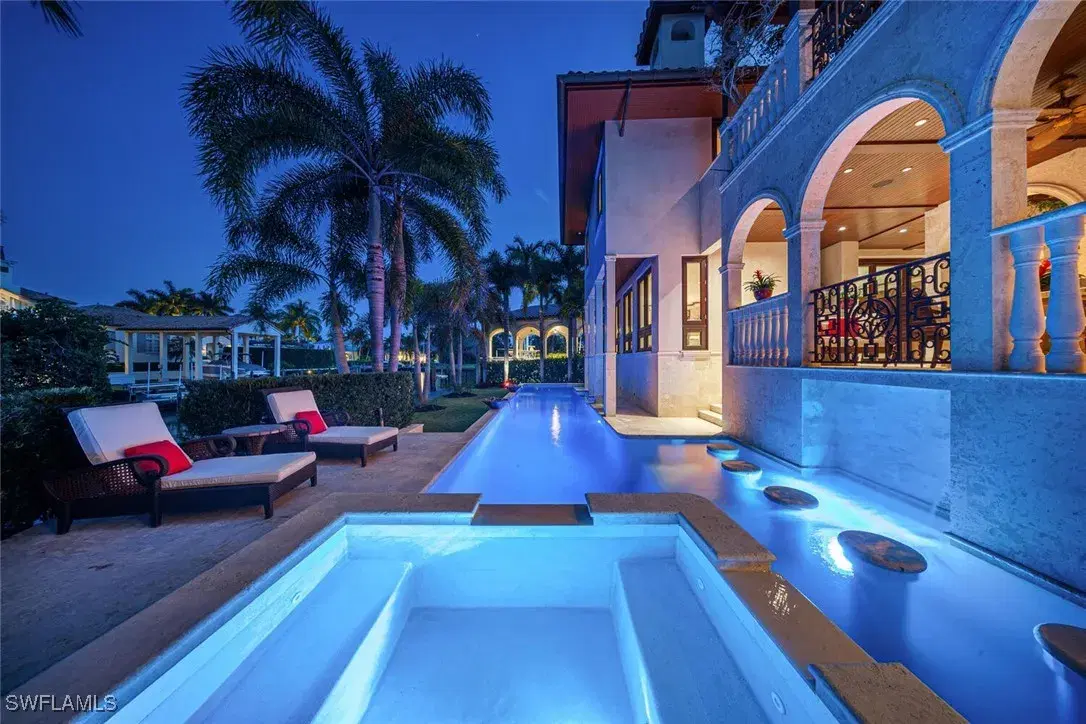 Picture of 2233 Forrest Ln, Naples, FL 34102
