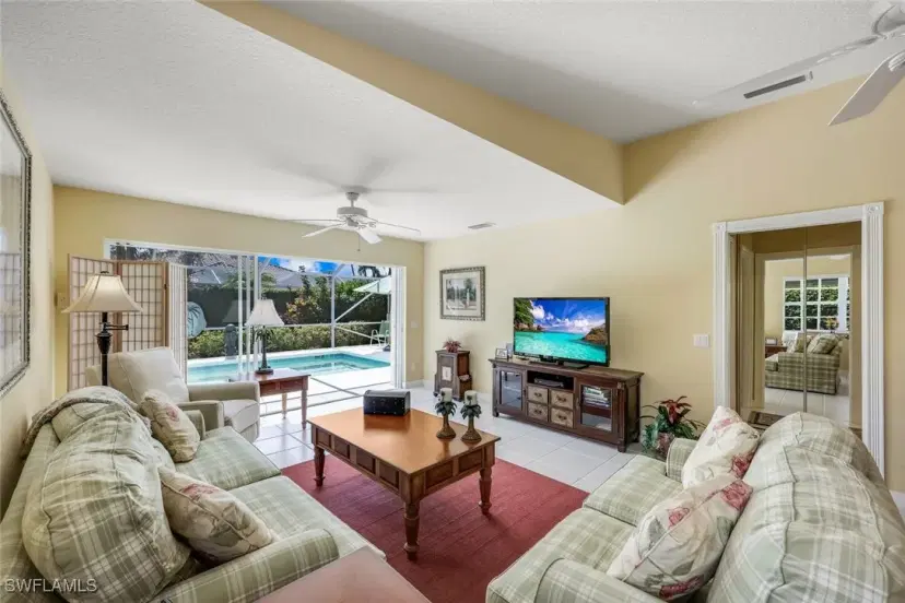 Picture of 4221 Saint George Ln, Naples FL 34119
