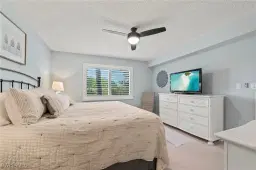 Picture of 118 Palm Dr 9714, Naples, FL 34112