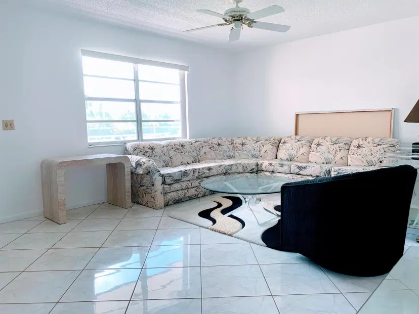 Picture of 95 Burgundy B, Delray Beach FL 33484