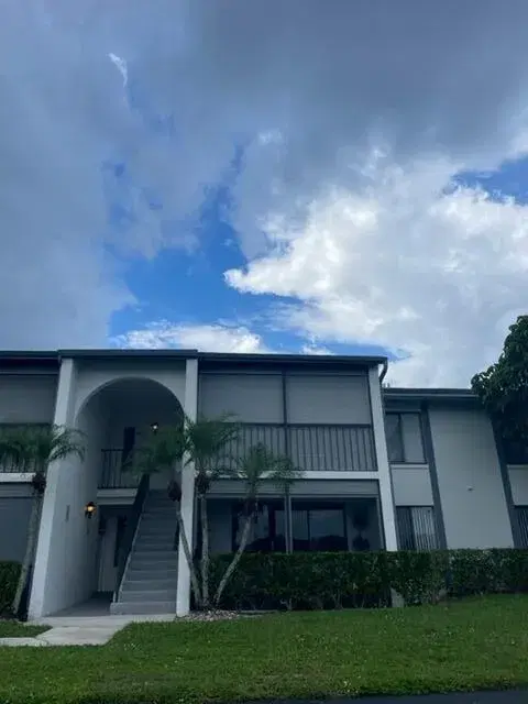 Picture of 1004 Green Pine Boulevard F1, West Palm Beach, FL 33409