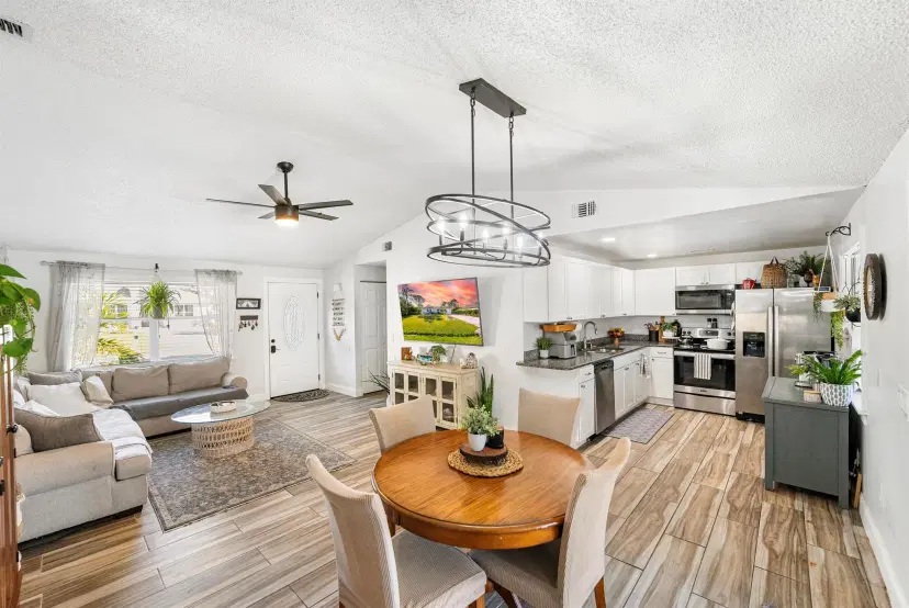 Picture of 1534 SW Kamchatka Avenue, Port St Lucie FL 34953