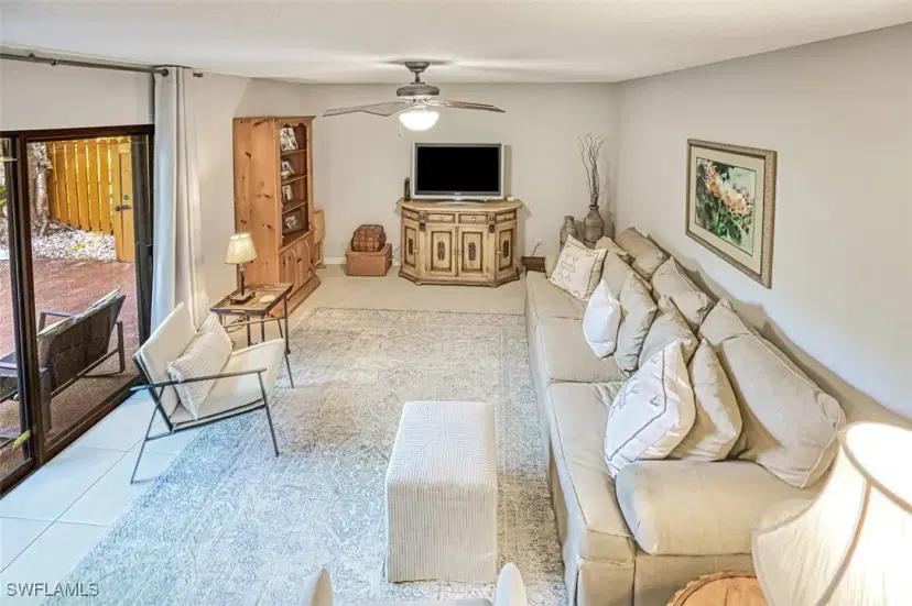 Picture of 1444 Park Shore Cir 3, Fort Myers FL 33901