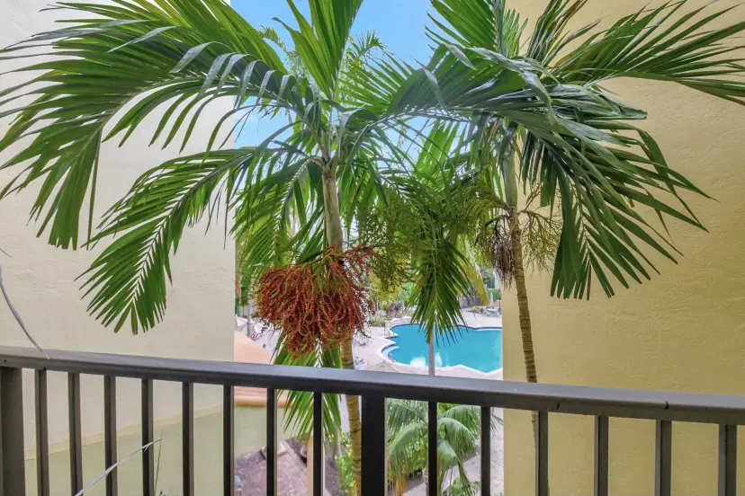 Picture of 720 S Sapodilla Avenue 304, West Palm Beach FL 33401