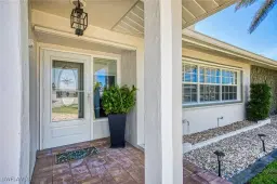 Picture of 450 Bayshore Dr, Cape Coral, FL 33904