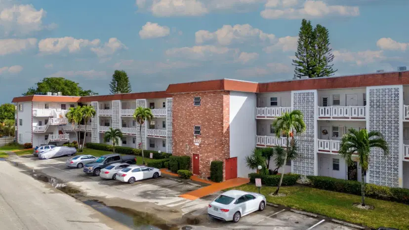 Picture of 4310 NW 12Th Ct 204, Lauderhill FL 33313