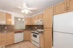 Picture of 2571 Aragon Blvd 413, Sunrise, FL 33322