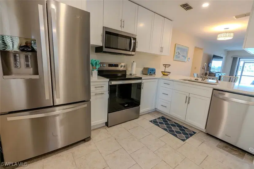 Picture of 11170 Caravel Cir 104, Fort Myers FL 33908