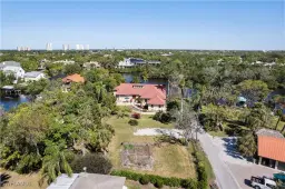 Picture of 27557 Shore Dr, Bonita Springs, FL 34134