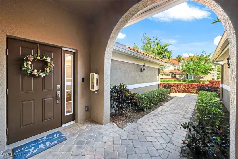 Picture of 10240 Glastonbury Cir 202, Fort Myers, FL 33913