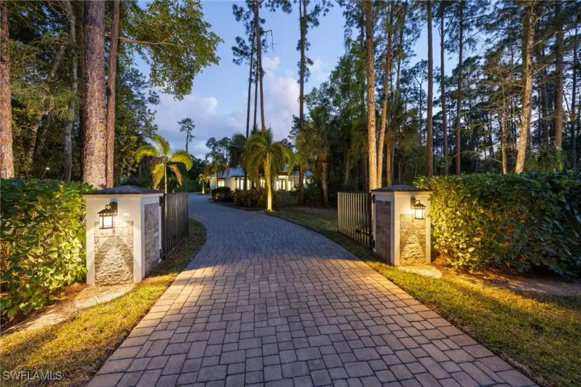 Picture of 4950 Palmetto Woods Dr, Naples FL 34119