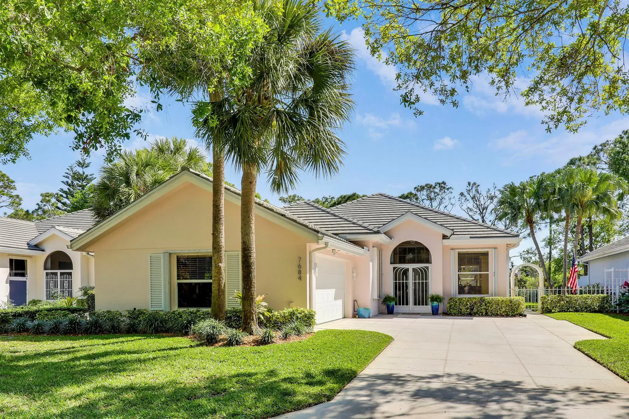 Picture of 7684 SE Bay Cedar Circle, Hobe Sound, FL 33455