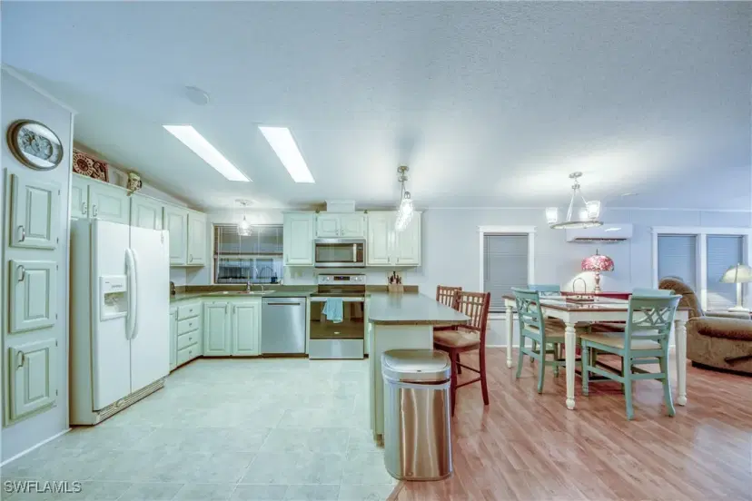 Picture of 5020 Gulfgate Ln, St. James City FL 33956