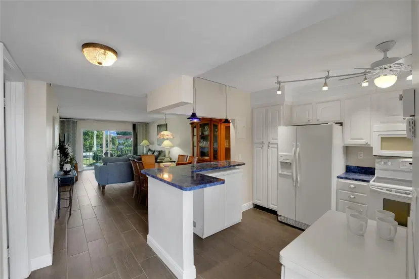 Picture of 8980 S Hollybrook Blvd 304, Pembroke Pines FL 33025