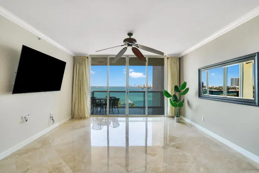 Picture of 2650 Lake Shore Drive 703, Riviera Beach FL 33404