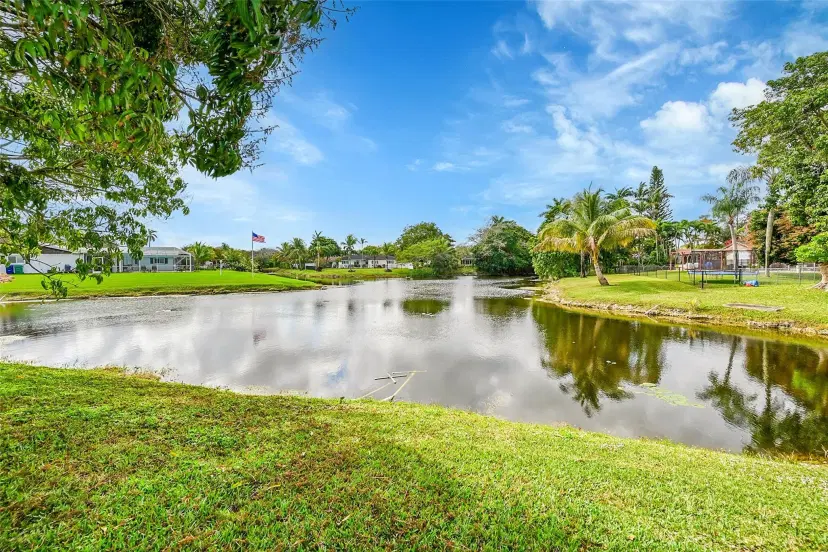 Picture of 9950 NW 38Th St, Coral Springs FL 33065