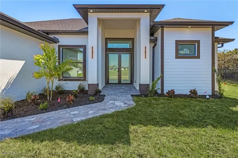 Picture of 538 NE 6Th Ter, Cape Coral FL 33909