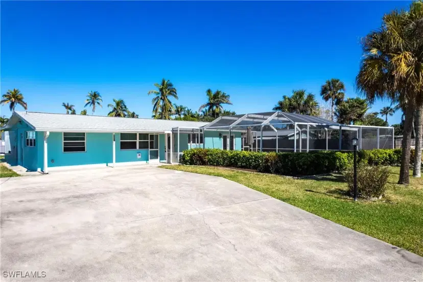 Picture of 1159 Holiday Ln, Naples FL 34104