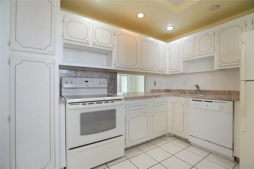 Picture of 604 NE 2Nd St 220, Dania Beach FL 33004