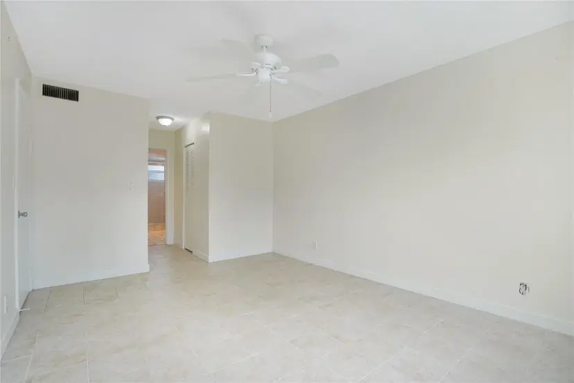 Picture of 604 NE 2Nd St 220, Dania Beach FL 33004