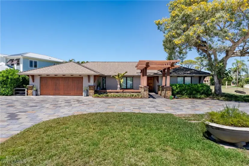 Picture of 2257 Regal Way, Naples FL 34110