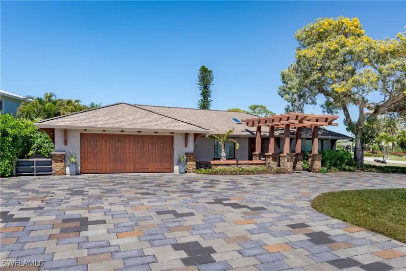 Picture of 2257 Regal Way, Naples FL 34110