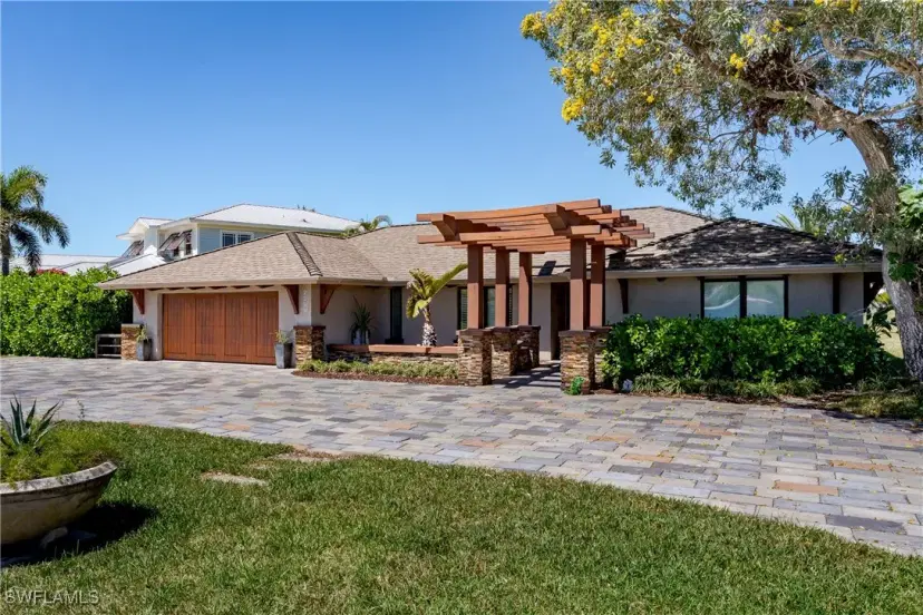 Picture of 2257 Regal Way, Naples FL 34110