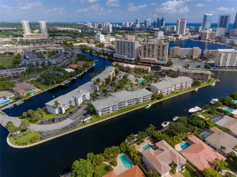 Picture of 455 Paradise Isle Blvd 107, Hallandale Beach FL 33009