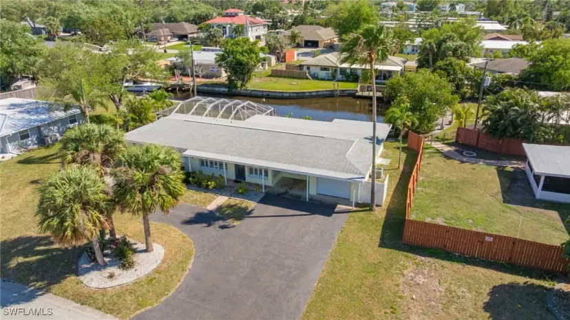 Picture of 1012 Wyomi Dr, Fort Myers FL 33919