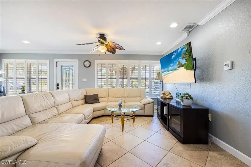 Picture of 1012 Wyomi Dr, Fort Myers FL 33919