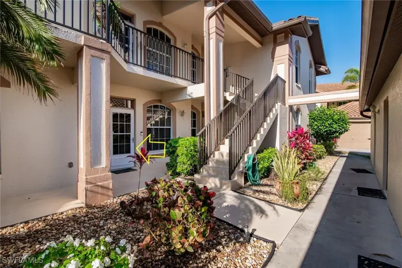 Picture of 194 Newport Dr 903, Naples FL 34114