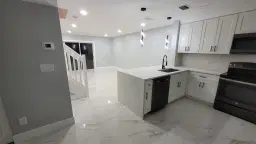 Picture of 20873 NW 3Rd Ln 20873, Pembroke Pines, FL 33029