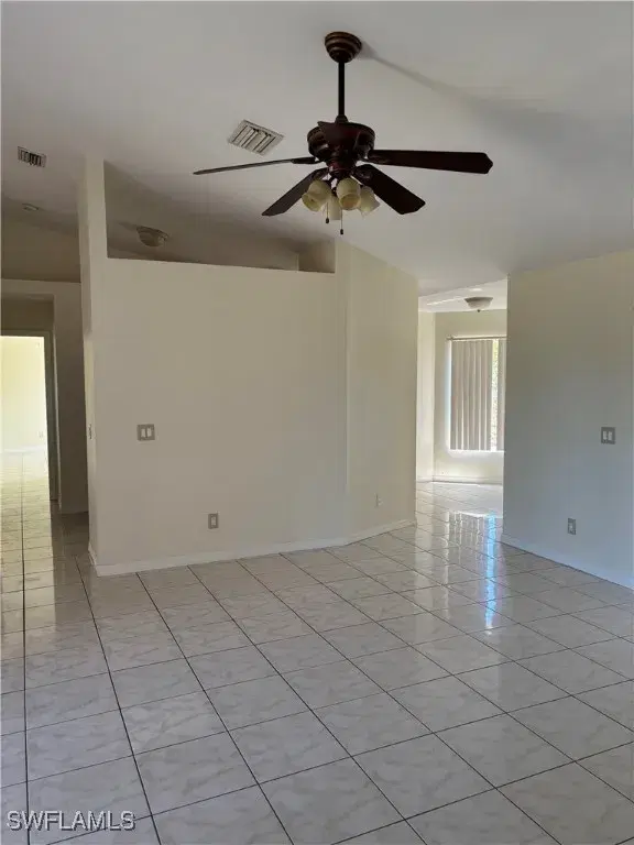 Picture of 546 Long Island St E, Lehigh Acres FL 33974